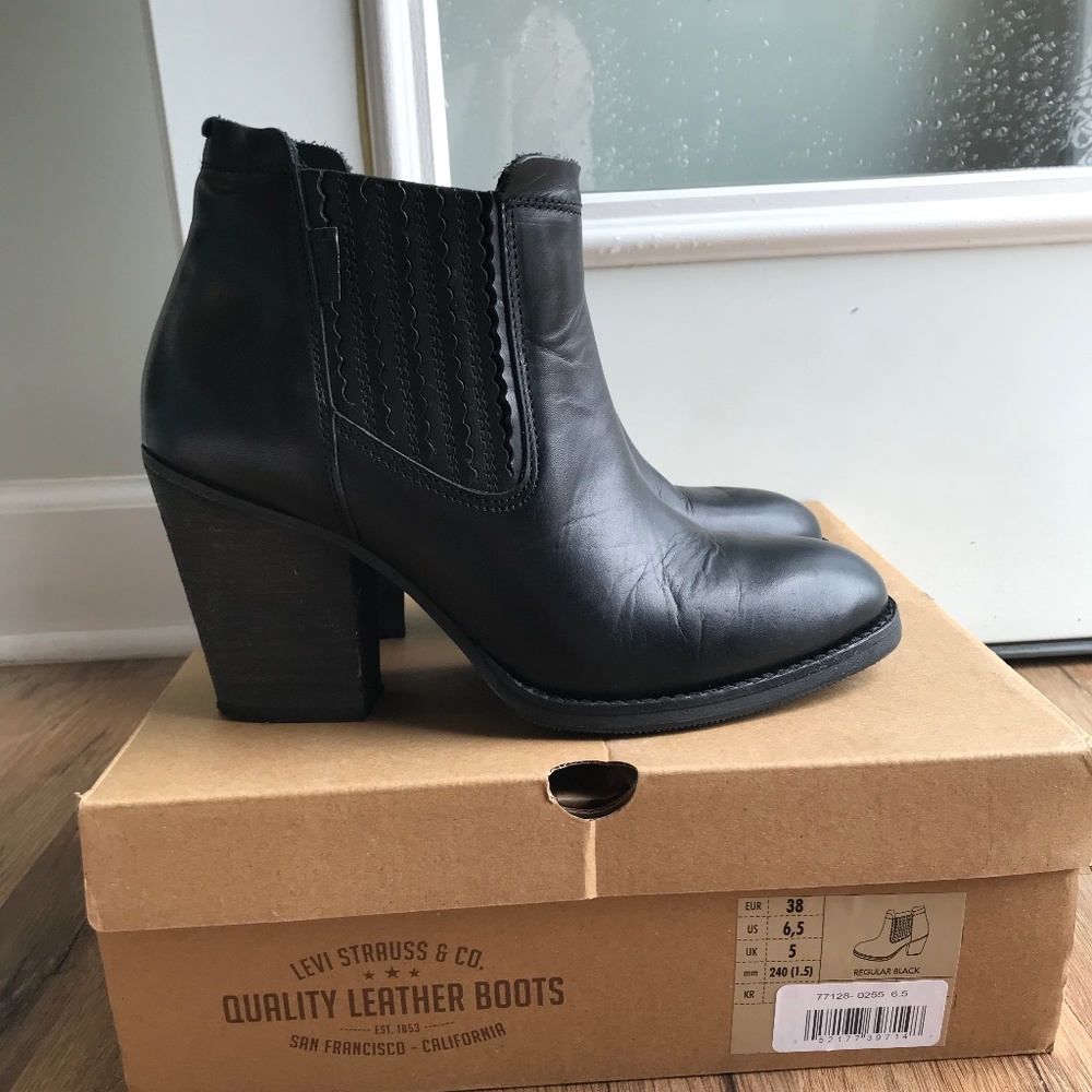 Levi's Leather Boots Black